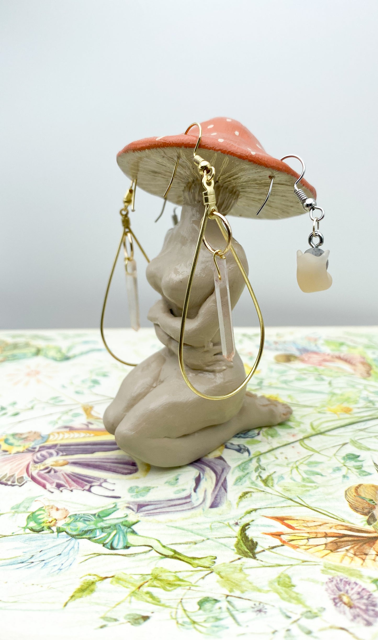 Mushroom Woman Earring Holder - Terracotta